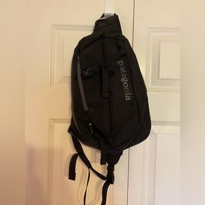 Patagonia Atom sling bag, black
